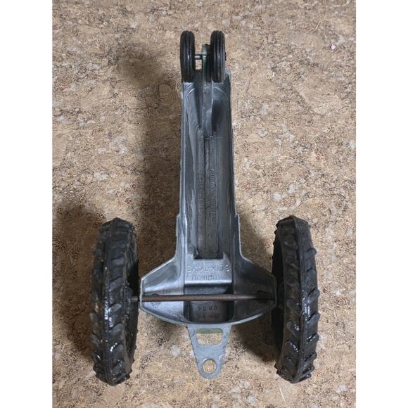 1950s Oliver Green Farm Tractor Vintage Die-Cast Lansing Iowa Slik-Toys - Picture 6 of 8